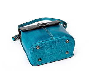 Bolsa Transversal Vintage em Couro Genuíno com Estampa em Relevo, Bolsa de Ombro Retro Feita à Mão em Couro Bovino Envelhecido, Bolsa Clássica para Mulheres - Product Image 6
