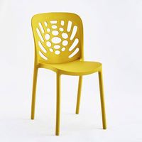Chaise de salle à manger d'extérieur empilable en plastique certifiée ISO9001 pour patio, bistrot, café, restaurant, loisirs, OEM ODM