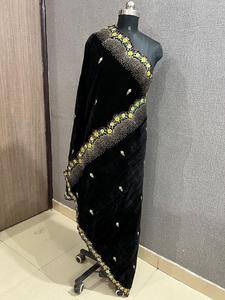 Châle en velours brodé Winters pour mariage, festival, femmes adultes, vêtements d'hiver, châle chaud, shaneel Doli Baaraat, produit Inde - Product Image 4