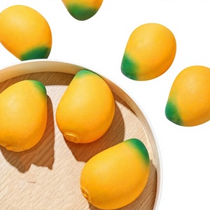Juguete Blandito Realista de Mango y Naranja - Fruta Suave Antiestrés para Niños y Adultos, Ideal para la Oficina, Diversión, Relajación y Alivio del Estrés - Product Image 1