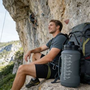 Bouteille d'eau pliable en silicone souple grande capacité pour l'escalade et la gym pour hommes - Product Image 3