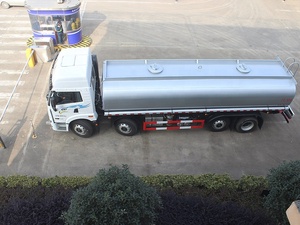 <span class=keywords><strong>Camion</strong></span>-citerne de transport de liquides pour champs pétrolifères et mines, capacité 30 m³ - Product Image 3