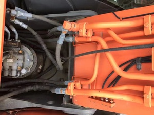 Excavatrice d'occasion Hitachi ZX240LC 24 tonnes d'origine japonaise |   Configuration élevée |   Avec lignes de rupture |   Vidéo du site disponible - Product Image 5