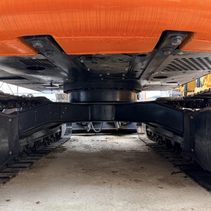 Excavadora Usada Hitachi ZX120 de 12 Toneladas, la Más Vendida a Bajo Precio, con Cucharón de Excavación de Alta Calidad, Caja de Cambios Isuzu, Bomba PLC, Certificación CE - Product Image 3