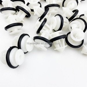 ตัวล็อคประตูรถยนต์ ไนลอน พลาสติก สำหรับตกแต่ง ใช้กับรถยนต์เทสลา ฟอร์ด ใช้สำหรับยึดชิ้นส่วนแผงประตูตกแต่ง - Product Image 5