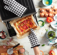 Ensemble de gants de four durables KitchenAid KA Gingham OM en coton, 7"x13", couleur Milkshake