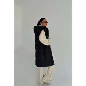 Gilet streetwear noir à capuche pour femme, broderie et boutons en fourrure, vêtement d'extérieur printemps/automne en tissu de toile de laine tissée et coton - Product Image 1