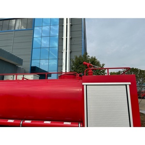Camión de Bomberos ISUZU 4*2 con Volante a la Izquierda/Derecha, Motor Diésel, Transmisión Manual, Equipado con Tanque de Agua de 5000 Litros - Product Image 4