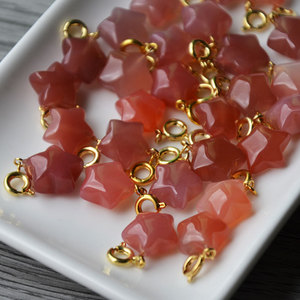 Breloques étoiles en agate cramoisie naturelle 11-13MM gravées pour bracelets à porter au quotidien - Product Image 3