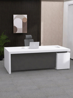 Nouveau bureau de direction moderne en forme de L avec protection anti-poussière pour salle de réunion d'entreprise