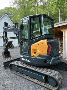 Miniexcavadora Hidráulica de Alta Eficiencia HX48AZ de 4.8 Toneladas, Excavadora de Orugas con Giro Cero para Reparación de Carreteras y Proyectos de Renovación de Jardines - Product Image 1