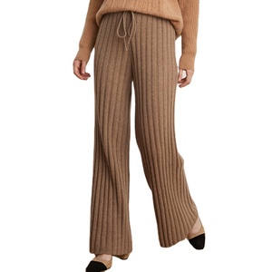 Set in Cashmere con Logo Personalizzato all'Ingrosso, Pantaloni Larghi da Donna in Maglia a Coste - Product Image 1