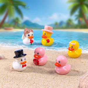 งานฝีมือเป็ดคู่เรซิ่นจิ๋ว วาดด้วยมือ งานศิลปะขนาดเล็ก รูปปั้นสัตว์จิ๋ว ของตกแต่งสำหรับวันวาเลนไทน์ ของขวัญเป็ด - Product Image 2