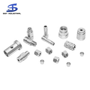 Raccord de tuyauterie croisé à 4 voies en acier inoxydable 304/316, filetage mâle-femelle 1/2" BSP, poli, pour chauffage, fabriqué par OEM - Product Image 5