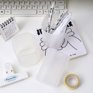 Porte-stylo rond en plastique transparent givré, organisateur de bureau blanc pour le rangement de la papeterie des étudiants - Product Image 4
