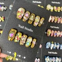 Faux Ongles à Presser Baroque Faits Main en Gros, Pointes d'Ongles Longues Amande 3D en Métal avec Strass, Ongles à Presser de Haute Qualité