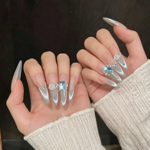 10 <span class=keywords><strong>Uñas</strong></span> <span class=keywords><strong>Postizas</strong></span> <span class=keywords><strong>de</strong></span> Sirena con Degradado 3D, Flores Blancas y Diamantes <span class=keywords><strong>de</strong></span> Imitación, <span class=keywords><strong>Uñas</strong></span> <span class=keywords><strong>Postizas</strong></span> Largas en Forma <span class=keywords><strong>de</strong></span> Almendra, <span class=keywords><strong>Uñas</strong></span> <span class=keywords><strong>Postizas</strong></span> con Brillo Plateado y Efecto Ojo <span class=keywords><strong>de</strong></span> Gato - Product Image 4