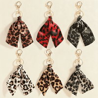 Porte-clés en tissu imprimé léopard, accessoires pour sac, pendentif de voiture, cadeaux créatifs