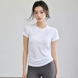 Nouveau T-shirt de sport pour femmes adultes à manches courtes et col rond, respirant, séchage rapide, pour yoga, gym et entraînement - Product Image 3