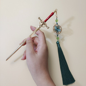 <span class=keywords><strong>Épingle</strong></span> <span class=keywords><strong>à</strong></span> <span class=keywords><strong>cheveux</strong></span> en métal avec pendentif rubis en forme d'épée chinoise antique, style vintage avec pompon, fourche <span class=keywords><strong>à</strong></span> <span class=keywords><strong>cheveux</strong></span> Hanfu, nouveautés - Product Image 4