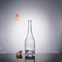 Bouteille à col étroit de 750 ml avec motifs ondulés, idéale pour l'emballage de vin de fruits, vin mousseux, brandy et autres cadeaux