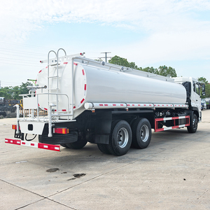 Venta Directa de Fábrica: Camión Cisterna de Agua Diésel Sinotruck, Nuevo, Transmisión Manual, 20CBM, 4x2, 6x4, con Rociador de Agua - Product Image 5