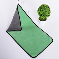 Serviette en microfibre polaire corail personnalisée, petite série acceptée, étiquette tissée OEM, séchage rapide, sans peluches, pour les magasins de produits automobiles