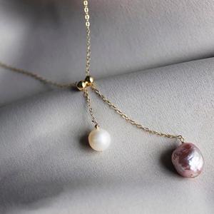 Collier à double pendentif en lavande de luxe romantique avec perles naturelles de forme irrégulière, chaîne de clavicule réglable - Product Image 2