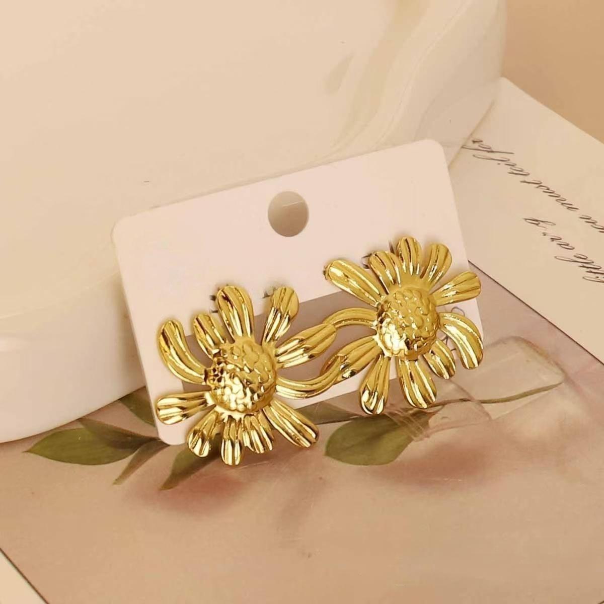 gold flowers