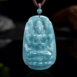 Colgante de Jadeíta Natural Azul Agua con Rata de Jade, Bodhisattva de Mil Manos Guardián, Regalo UNISEX con Certificado de Tasación GY79 - Product Image 1