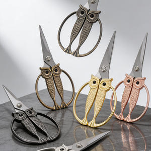 Tesoura Multifuncional de Aço Inoxidável Owl: Durável, Anti-ferrugem e Afiada para Escritório, Artesanato e Uso Estudantil – Ideal para Cortar Flores e Decorações - Product Image 4