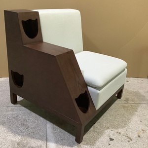 Sillón Multifuncional para Gatos con Estructura de Madera y Cuero, Sofá para Amantes de los Gatos y Hogares Modernos - Product Image 1