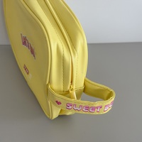 Trousse de Toilette Transparente en PVC Effet Nettoyable, Cadre en PU Jaune, Imprimé Personnage de Dessin Animé, Fermeture Éclair Rouge Contrastante, Étui Cadeau Nouveauté pour Filles