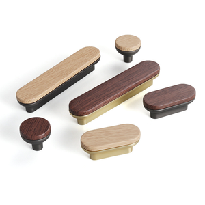 Armoires de cuisine en bois de <span class=keywords><strong>OL</strong></span>-6915 mondiale Poignées de garde-robe Armoire Poignée de tiroir solide Tire Poignée de porte en bois - Product Image 1