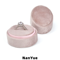 Boîte à bague ovale en velours personnalisable, boîte de présentation de bijoux douce, boîte de rangement portable pour mariage, anniversaire, emballage cadeau, boîte à bijoux