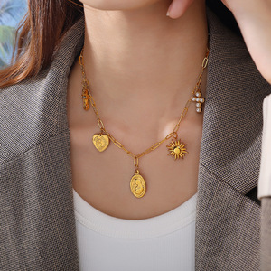 O Santuário Dourado |   Aço Inoxidável Banhado a Ouro PVD 18K e Berloques Espirituais |   Pingentes Religiosos para Confecção de Joias - Product Image 4