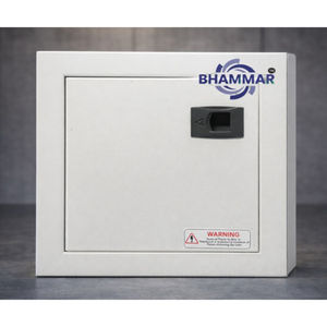 Boîtier de distribution MCB métallique (double porte-SPN) Modèle KK19 Premium, plaque factice de liaison de phase pour barre omnibus neutre, fournisseur en gros Inde - Product Image 4