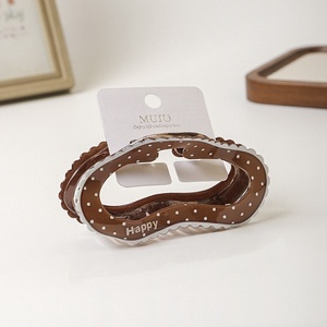 Pinza para el pelo Sweet Cloud de plástico PVC con diseño de lunares y encaje para mujer, ideal para uso diario. - Product Image 6