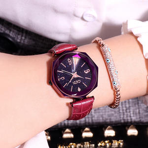 Reloj Único con Diseño de Estrella Poligonal, Correa de Cuero Moderna, Resistente al Agua, Reloj para Estudiantes - Product Image 3