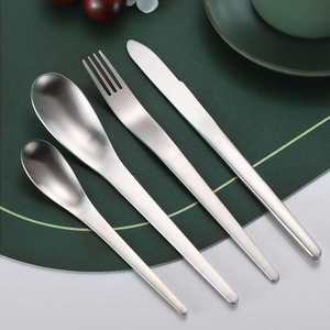 Cuchillo de comida occidental, cuchara, juego de cuatro piezas, cuchillo de postre de lijado de acero inoxidable 304 y tenedor, vajilla de Hotel - Product Image 4