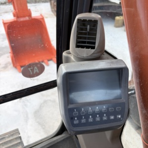 รถขุด HITACHI ZX210HG น้ำหนักใช้งาน 21 ตัน ความจุบุ้งกี๋ 0.91 ลูกบาศก์เมตร เครื่องยนต์ Isuzu 110 กิโลวัตต์ รุ่นปี 2020 พร้อมหัวเจาะ - Product Image 2