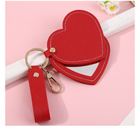 Miroir de poche personnalisé mignon en forme de cœur en cuir PU avec porte-clés, mini miroir de voyage compact et tendance