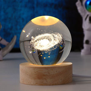 Venta al por mayor fondo de madera cristal <span class=keywords><strong>planeta</strong></span> luces 3D Galaxi Luna luces de noche para regalos de vacaciones o <span class=keywords><strong>el</strong></span> hogar - Product Image 3
