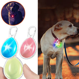 Lampu LED hewan peliharaan 2 mode dapat diisi ulang, lampu kerah liontin anjing peliharaan untuk jalan malam, lampu kilat warna, Aksesori Jalan hewan peliharaan tahan air - Product Image 1