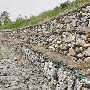 Vente directe usine : Gabions en treillis métallique carré tissé en acier galvanisé pour murs de soutènement et murs en pierre de jardin - Product Image 3