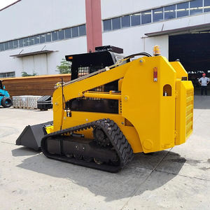 Доступный мини-погрузчик с бортовым поворотом с гусеничными дорожками и несколькими насадками - Product Image 4
