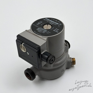 ปั๊มหมุนเวียนน้ำยี่ห้อ <span class=keywords><strong>Jula</strong></span> รุ่น Ups 15-35/50 ของแท้ใหม่แกะกล่องพร้อมส่ง - Product Image 1