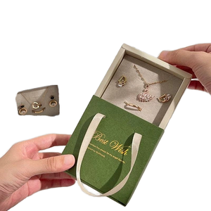 Caja de Regalo de Joyería Verde con Bolsa de Regalo, Estilo Cajón, para Collar, Pendientes y Anillo, Marca Best Wish - Product Image 1