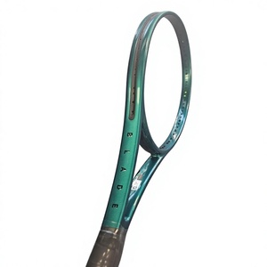 Raqueta de Tenis Wilson Pro Staff 97 Negra con Logotipo W Rojo - Product Image 4