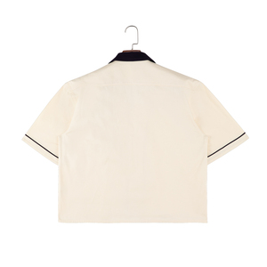 Camisa de Campamento Premium 100% Algodón Crema con Cuello en Contraste y Logotipo Personalizado - Product Image 2